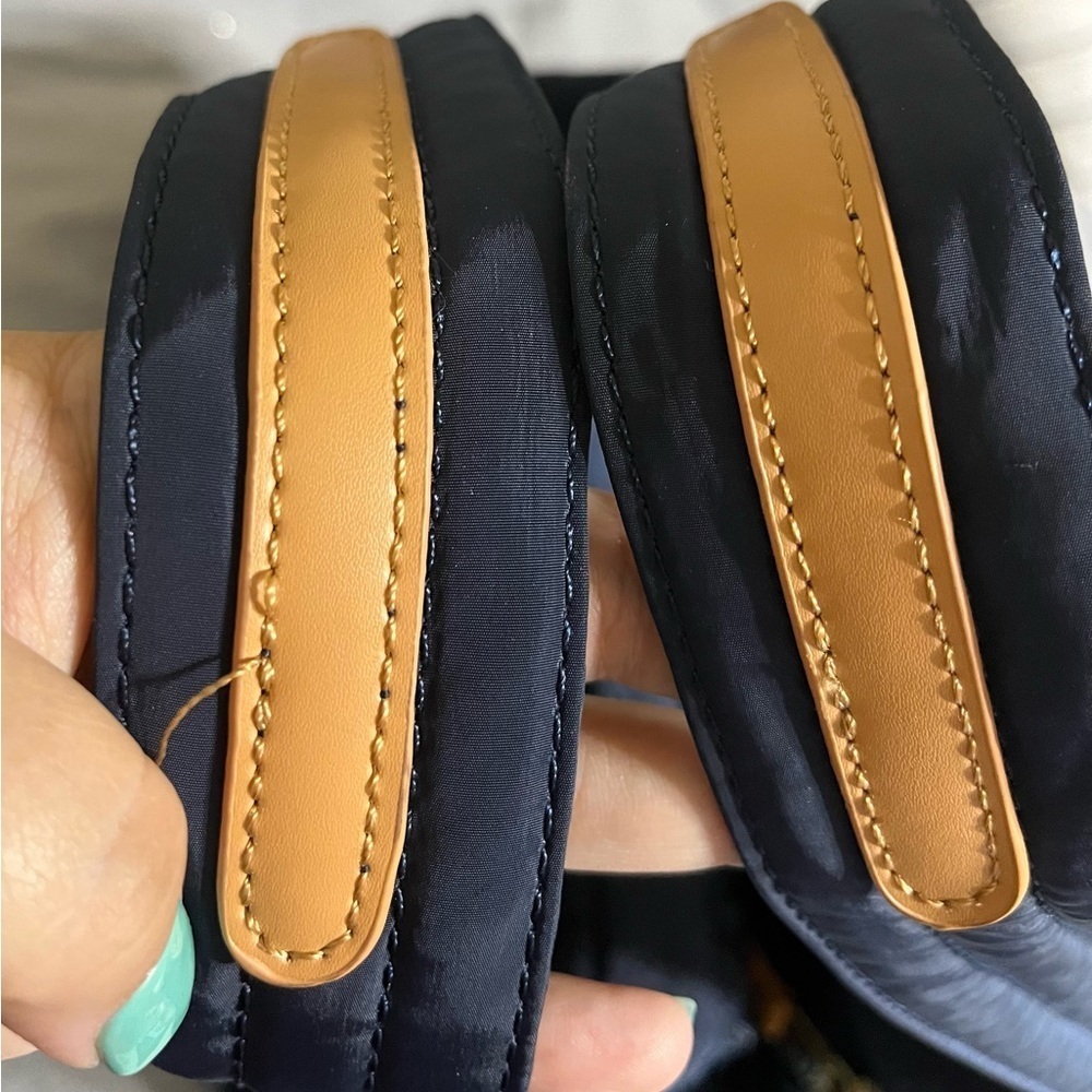 Adrienne Vittadini Quilted Yoga Bag, Navy Blue and Tan - Picture 12 of 13